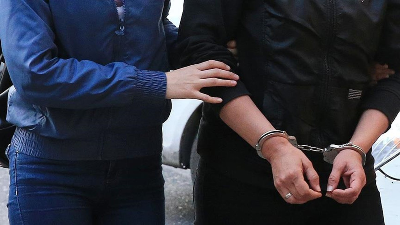  İzmir’de 5 kişinin öldüğü patlamaya ilişkin 2 şüpheli tutuklandı